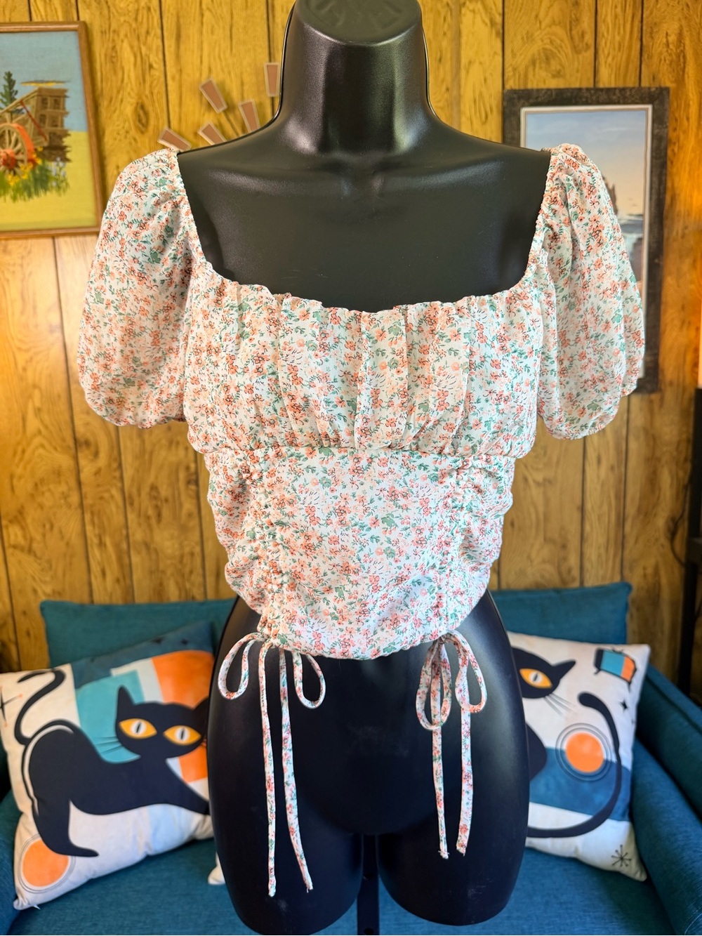 Floral Smocked Puff-Sleeve Corset Style Cropped Blouse